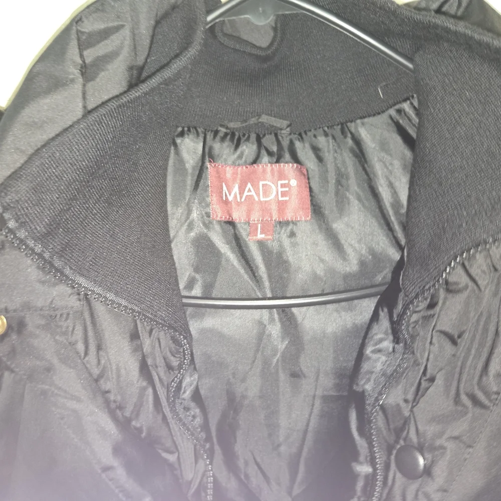 MADE Black Puffer Vest with Fur Hoodie Size L - Picture 3 of 3
